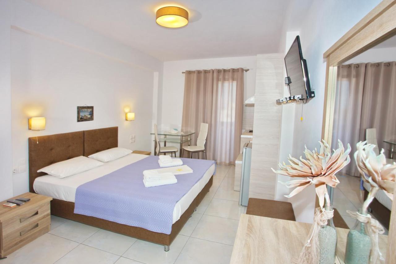 Aspous Studios And Rooms Skyros Exterior photo