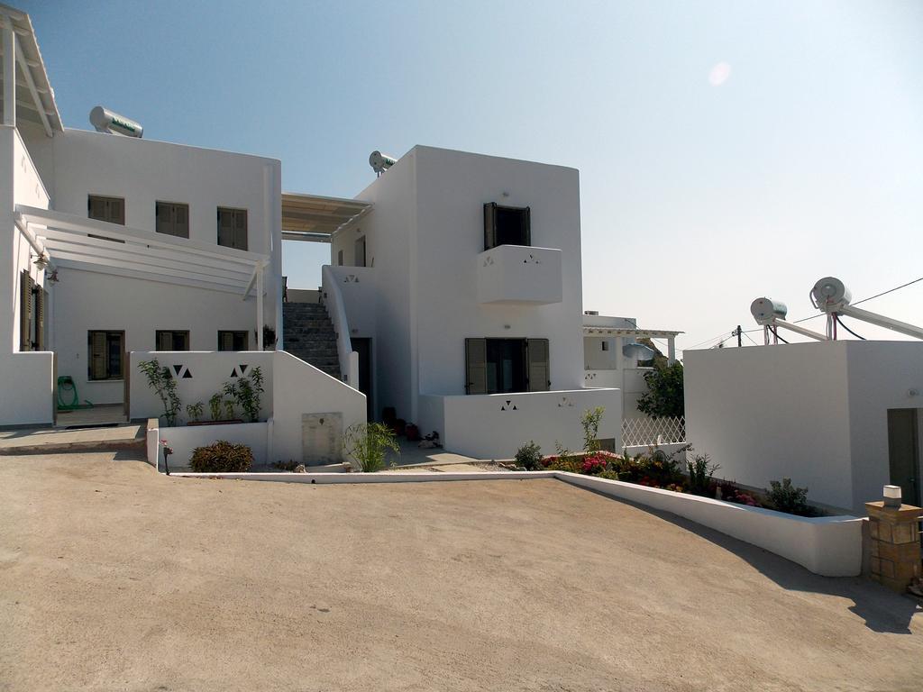 Aspous Studios And Rooms Skyros Exterior photo